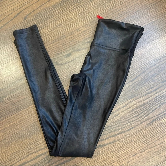 Spanx 2437 Faux Leather Leggings XS Petite - Picture 8 of 10